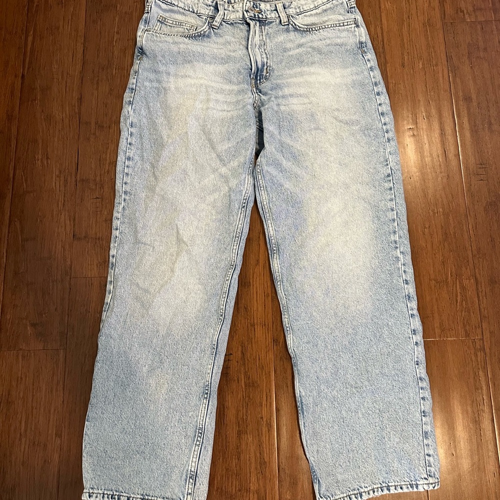 Low-Rise Baggy Denim Jeans